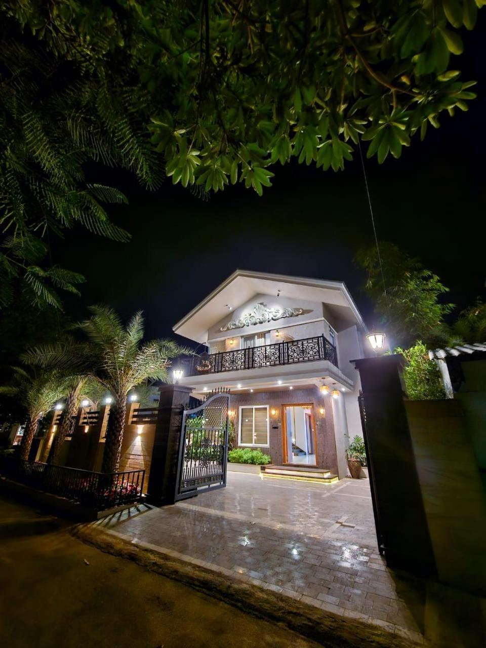 Premium Chalet Лонавала Экстерьер фото