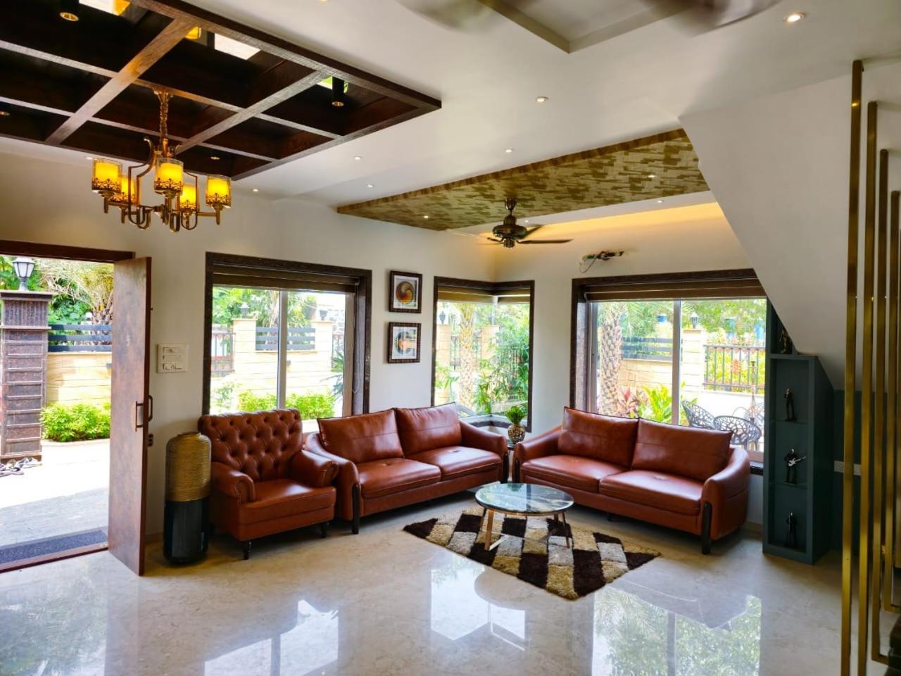 Premium Chalet Лонавала Экстерьер фото