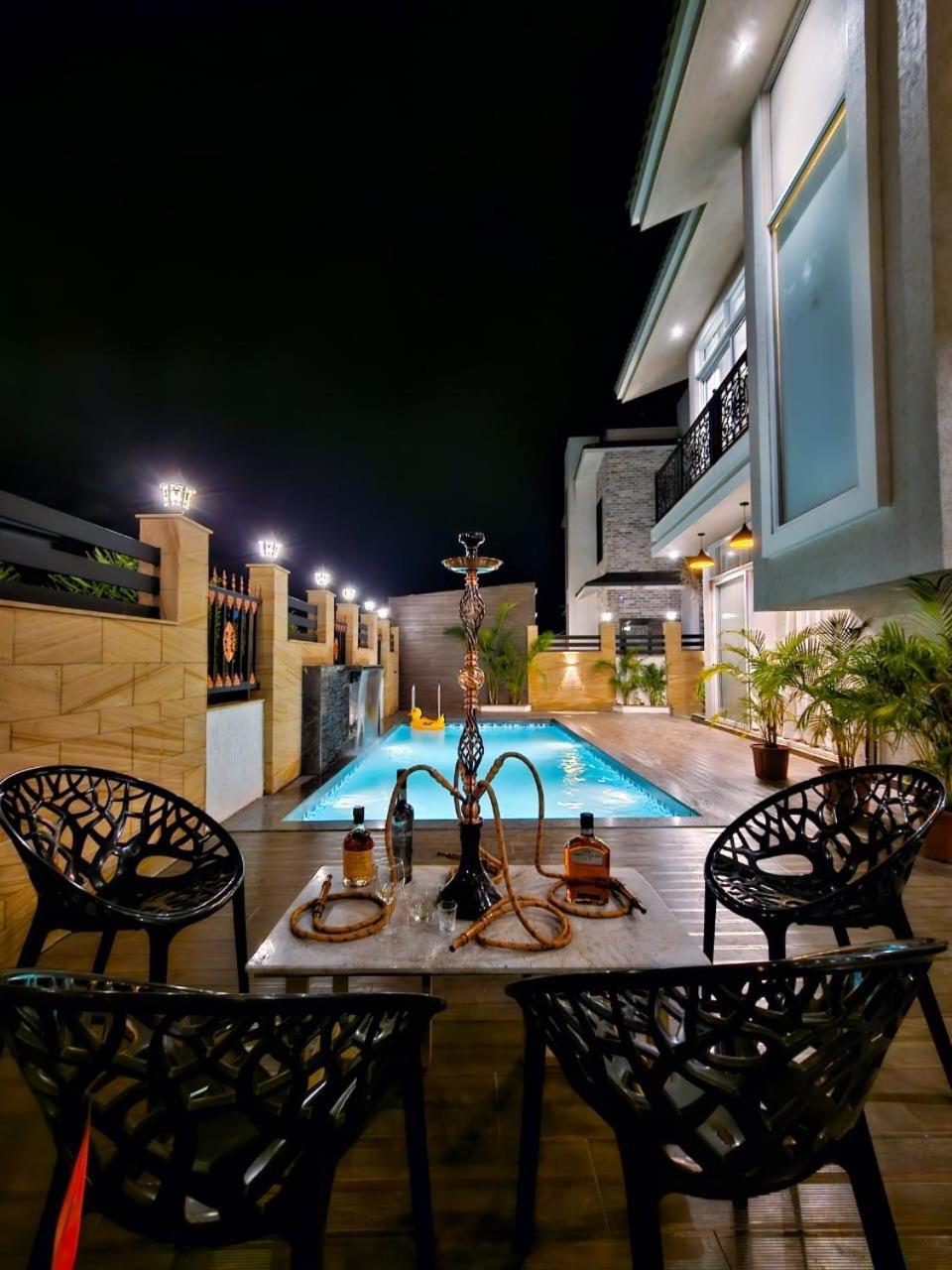 Premium Chalet Лонавала Экстерьер фото