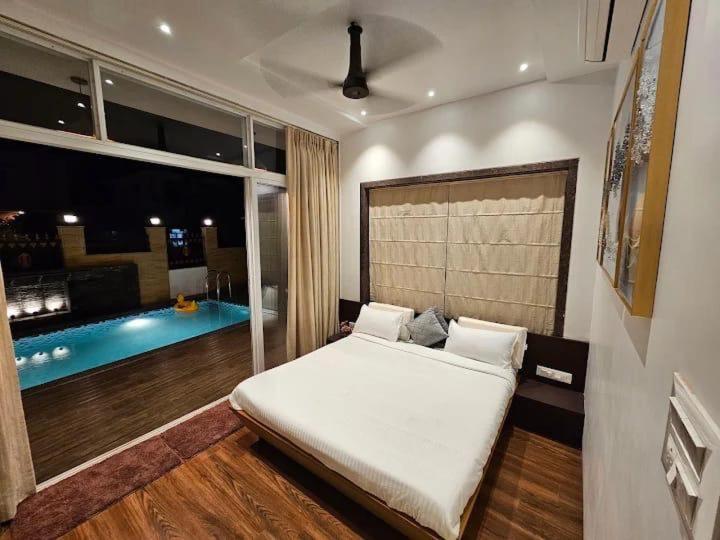 Premium Chalet Лонавала Экстерьер фото